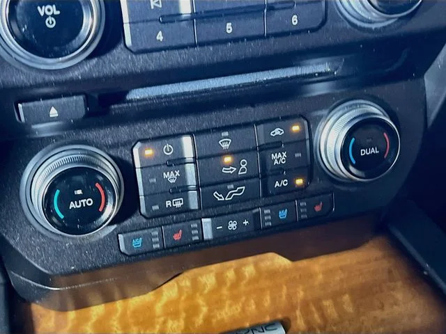 Used 2017 Blue Ford Limited image 20