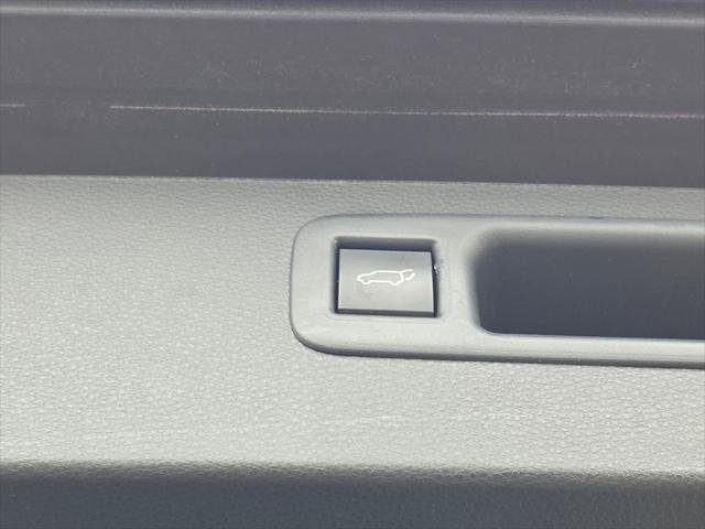 Certified Used 2025 MAGNETIC GRAY MET. Toyota  image 26