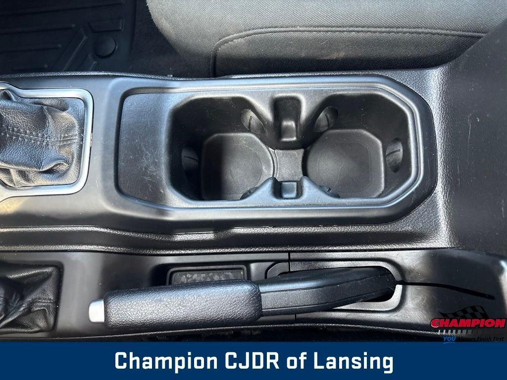 Used 2019 Silver Jeep Sport S image 24