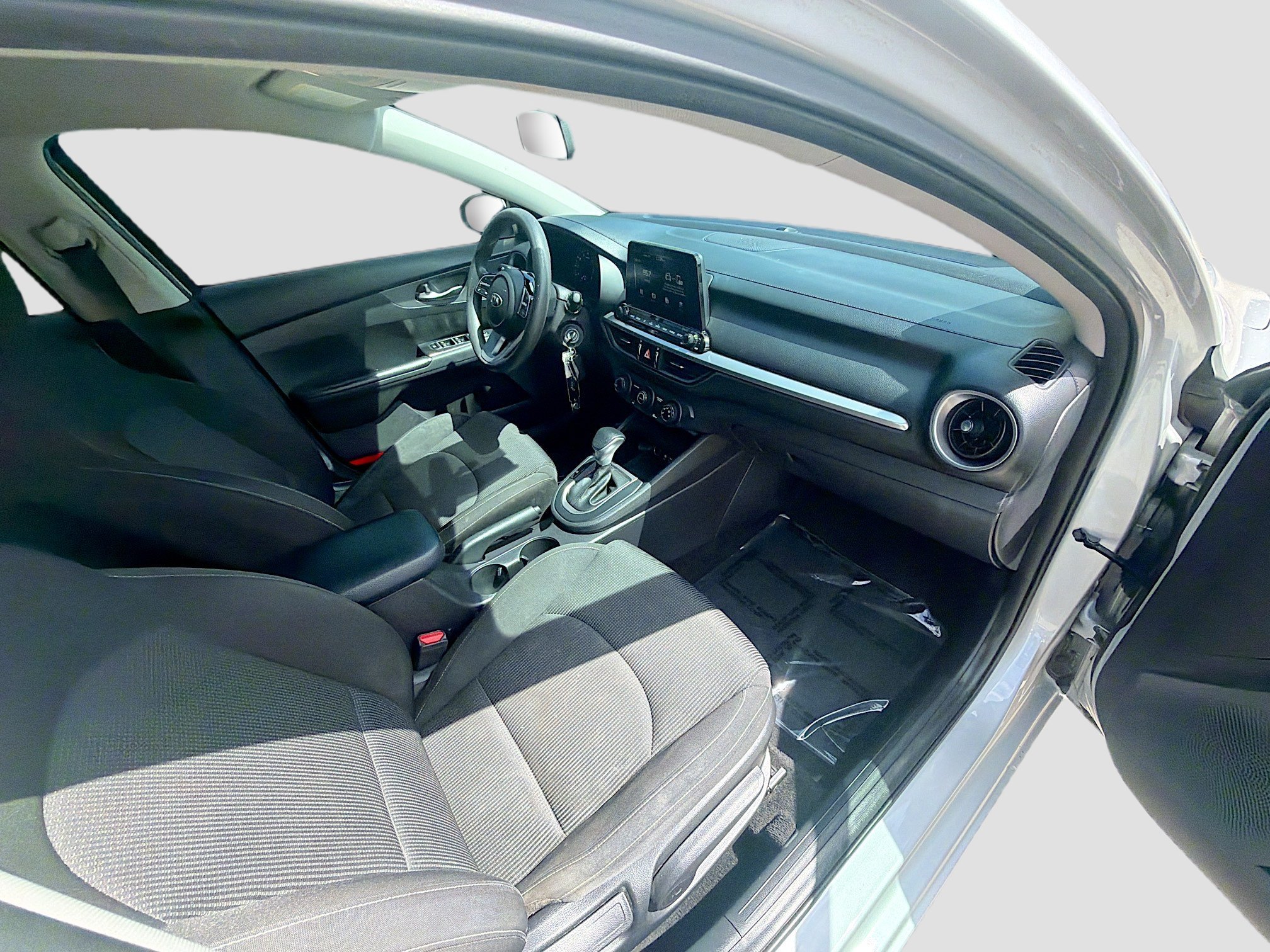 Used 2021 Silky Silver Kia LXS image 29
