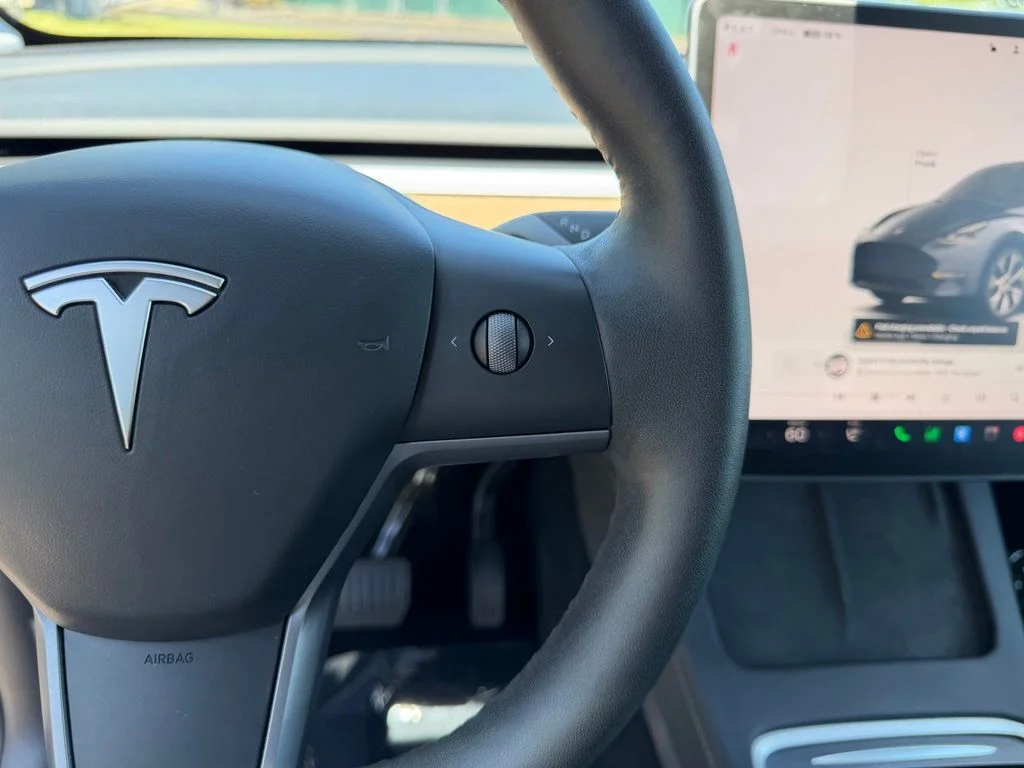 Used 2023 Midnight Silver Metallic Tesla Long Range image 19