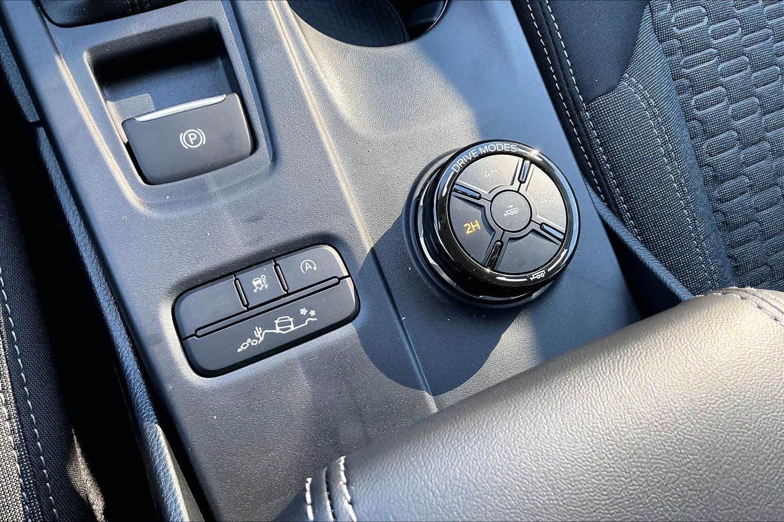 New 2026 Avalanche Ford XLT image 16