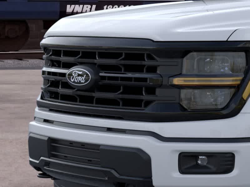 New 2026 Oxford White Ford XLT image 17