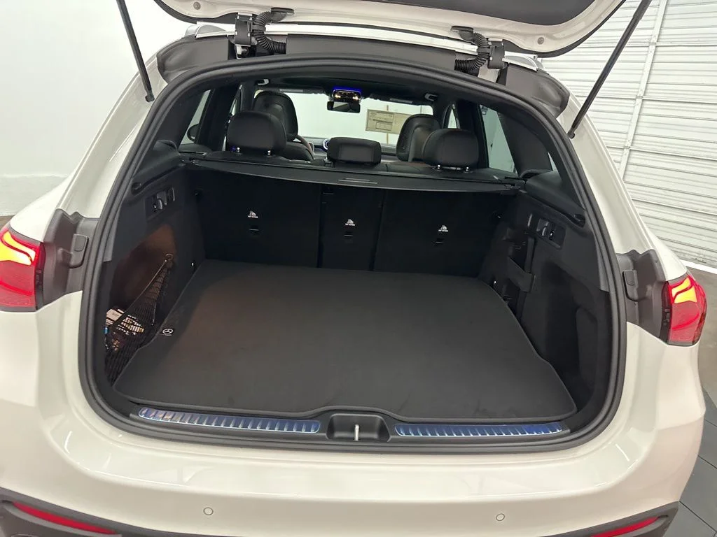 Used 2026 White Mercedes-Benz GLC 300 image 25