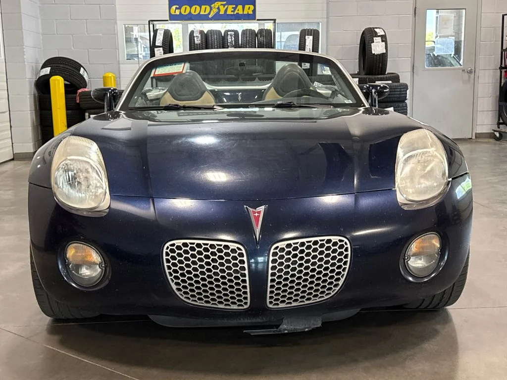 Used 2006 Pontiac Solstice Base with VIN 1G2MB35BX6Y119485 for sale in Orem, UT