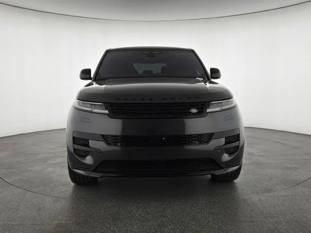 Used 2023 Gray Land Rover SE Dynamic image 8