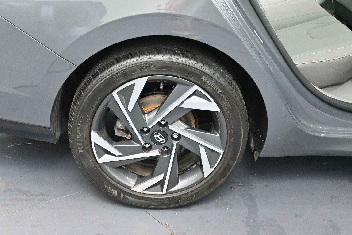 Used 2024 Ecotronic Gray Hyundai SEL image 34