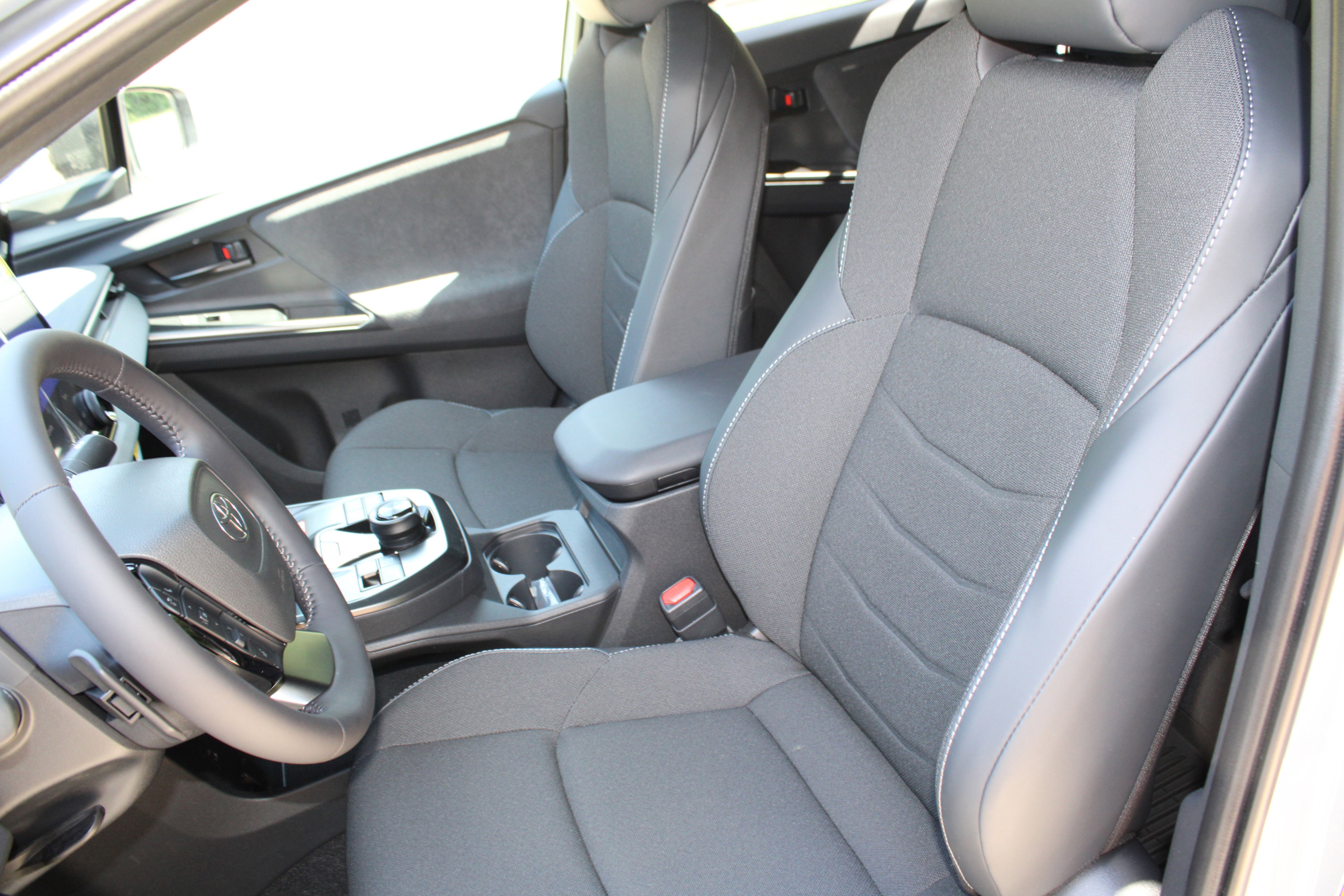 2026 Toyota C-HR SE - Photo 20