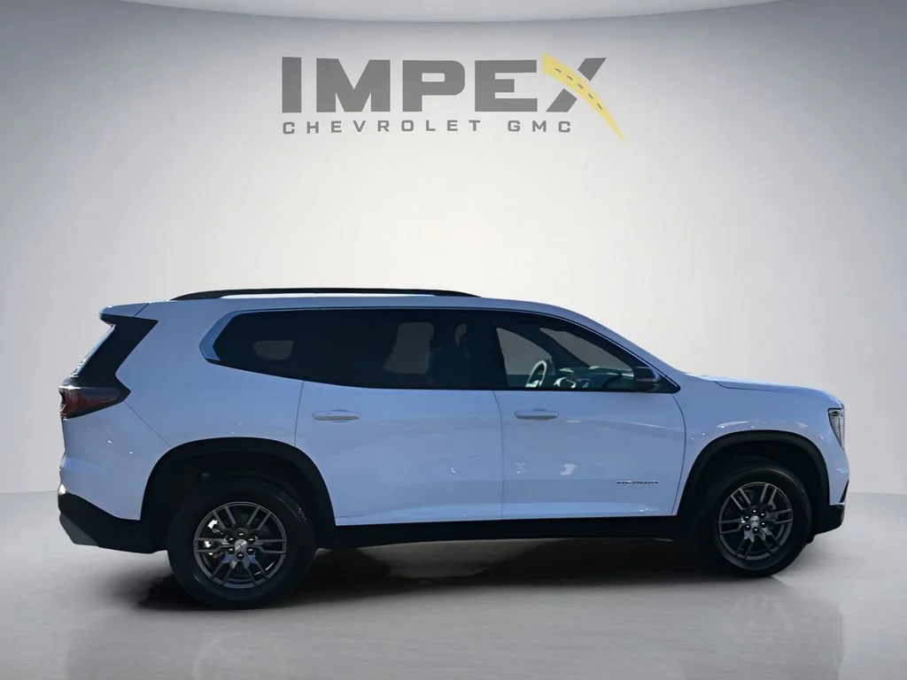 Used 2025 Summit White GMC Elevation image 6