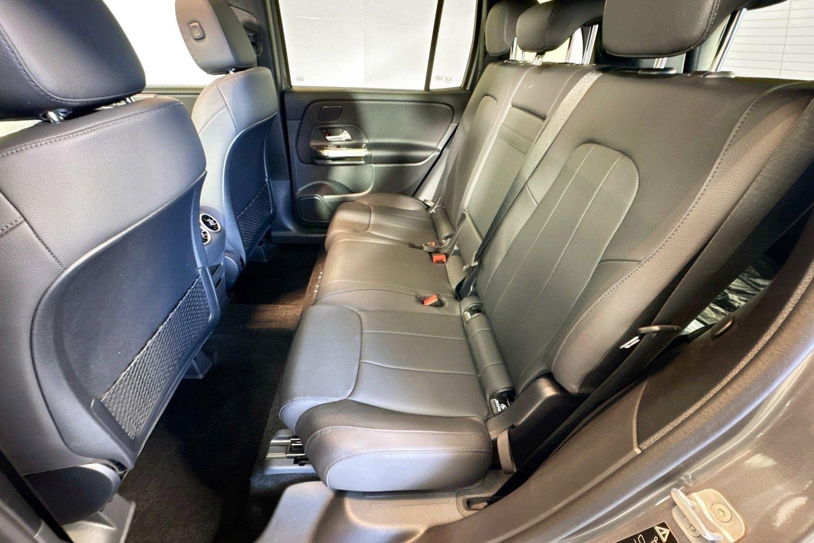New 2026 Mountain Grey Metallic Mercedes-Benz GLB 250 image 22
