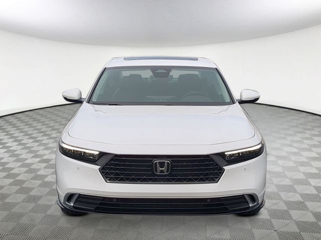 New 2026 Platinum White Pearl Honda Touring image 8
