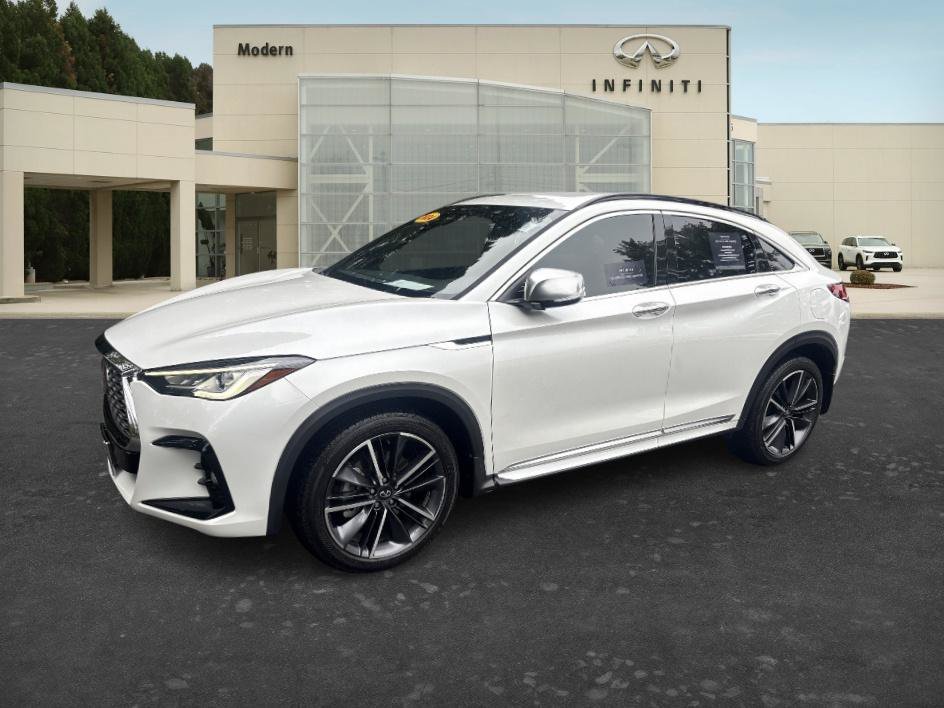 Used 2024 Radiant White INFINITI LUXE image 1