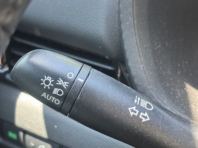 Used 2021 Blue Nissan SV image 10