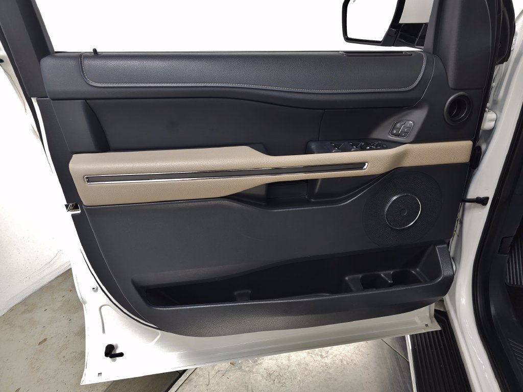 Used 2022 White Ford XLT image 16