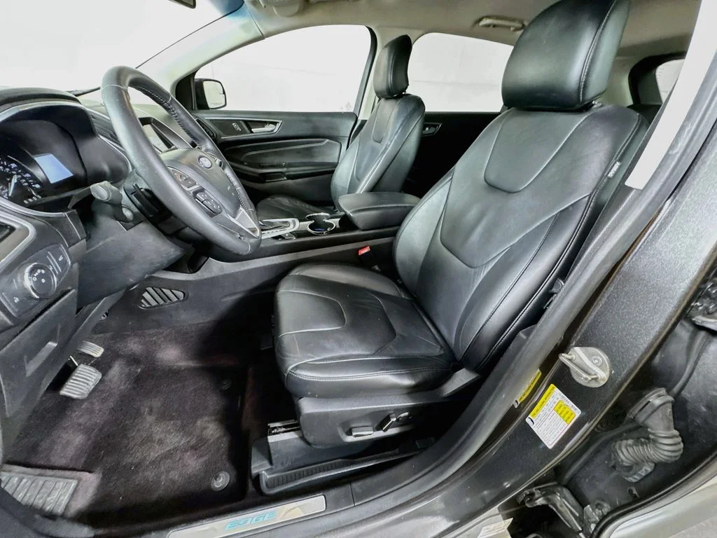 Used 2016 Gray Ford Titanium image 25
