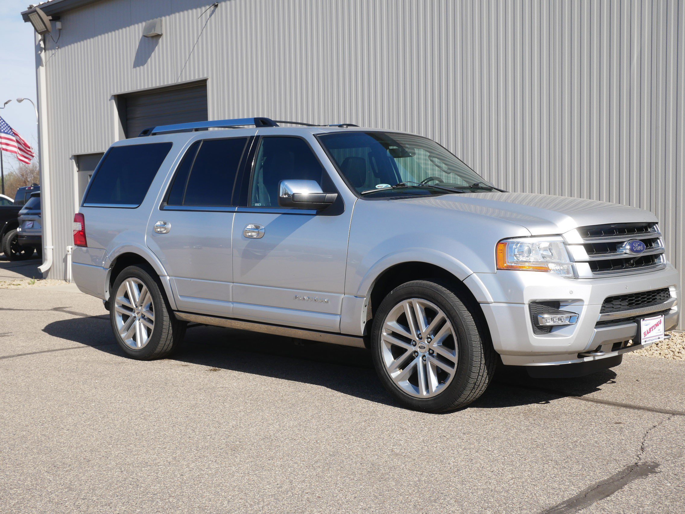 Used 2017 Silver Ford Platinum image 7
