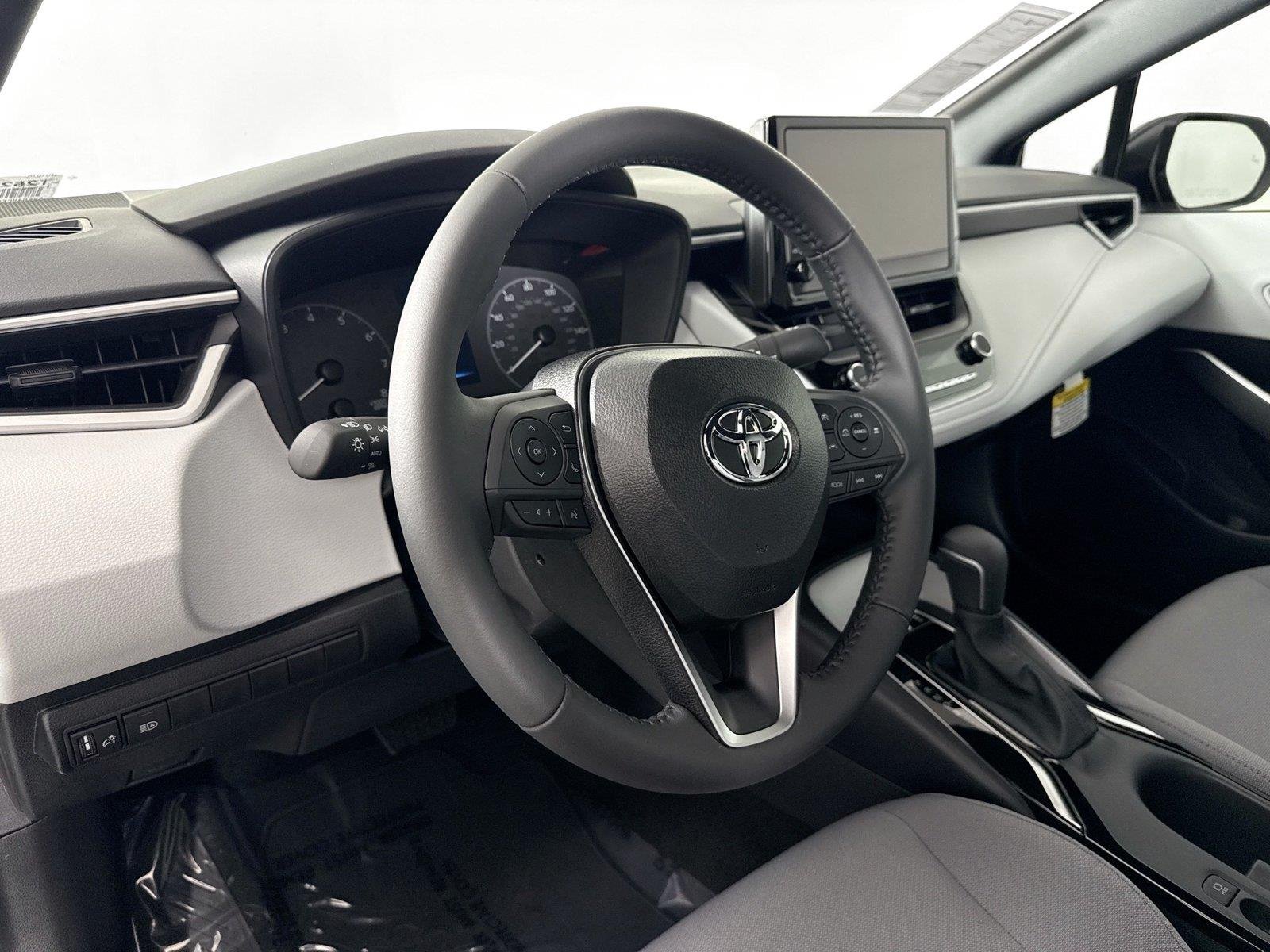 Used 2025 Underground Toyota SE image 15