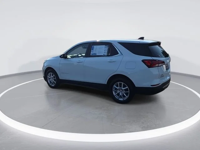 Used 2022 White Chevrolet LT image 6
