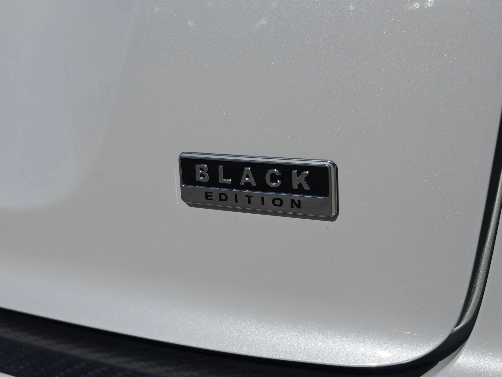 Used 2024  Mitsubishi  image 16