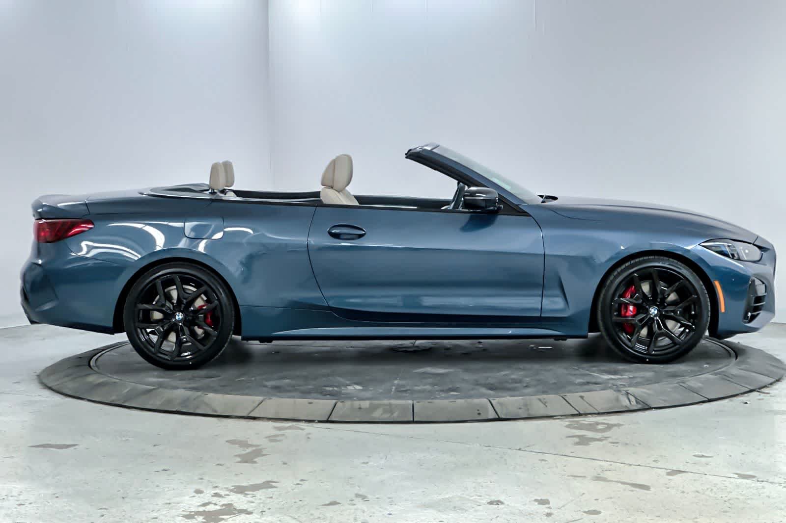 2026 BMW 4 Series 430i - Photo 8