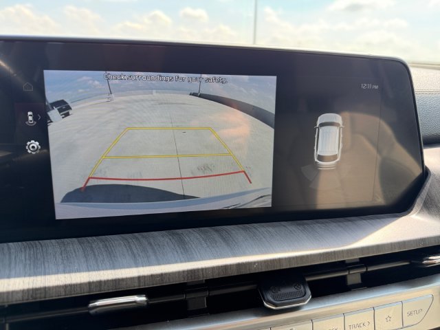 Used 2023 White Kia EX image 21