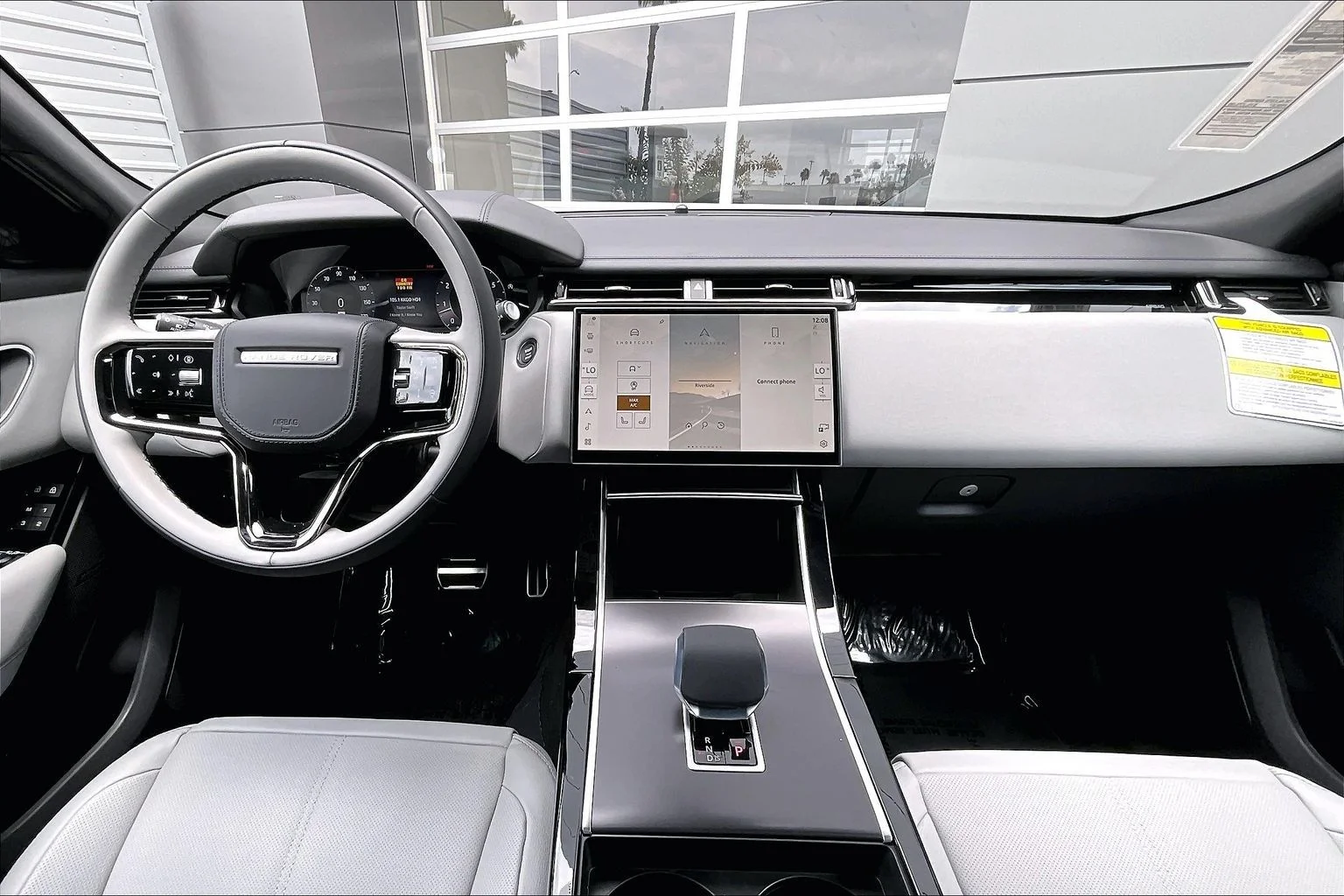 New 2026 Fuji White Land Rover P250 Belgravia Edition image 5