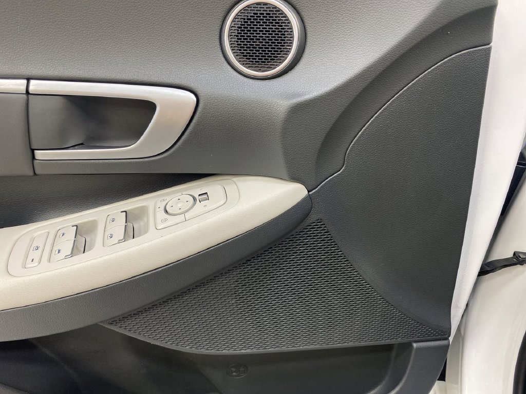 2025 Hyundai Sonata SEL - Photo 32