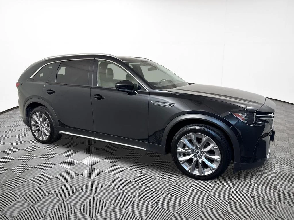 Used 2024 Black Mazda 3.3 Turbo Premium image 5