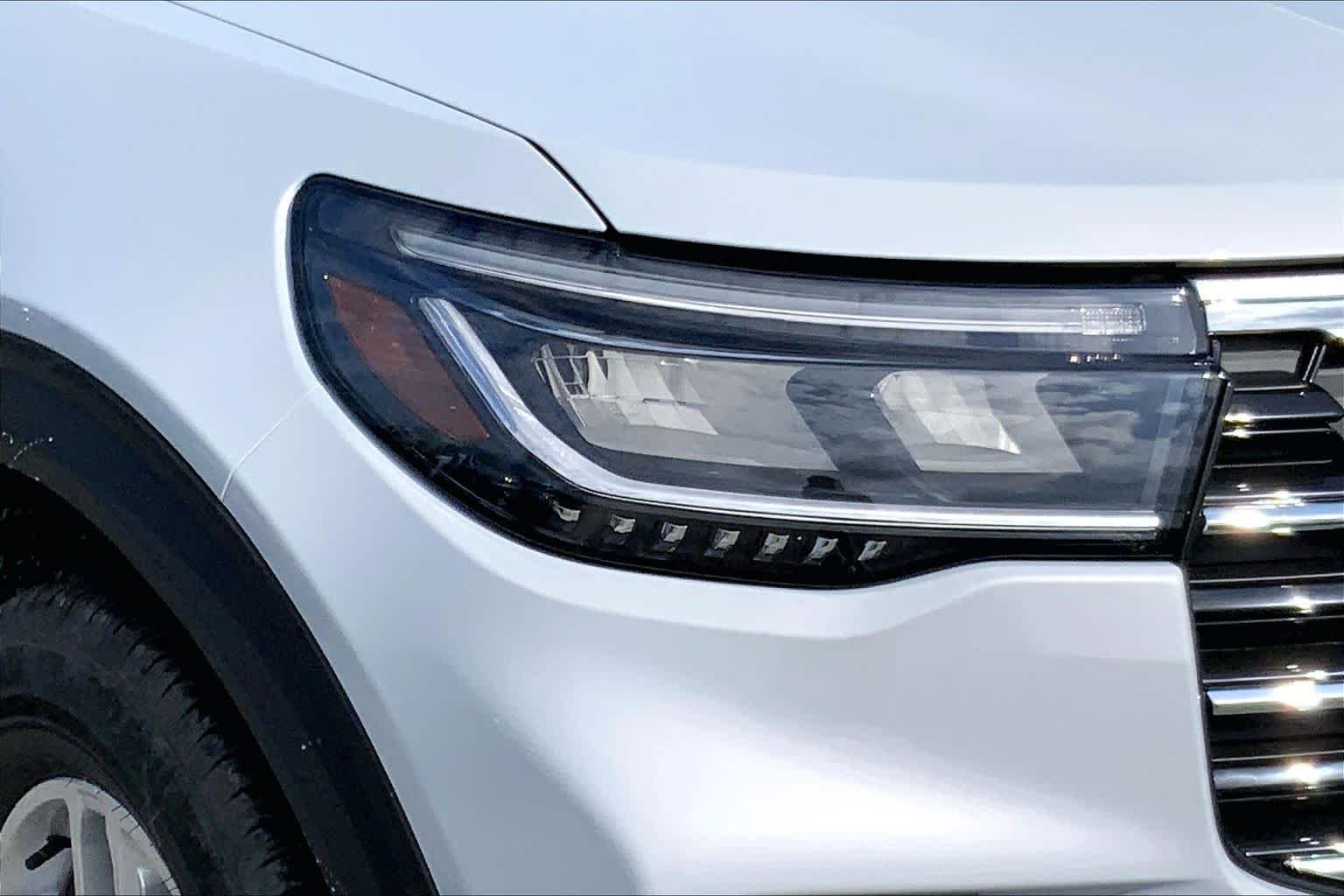 New 2026 Space White Metallic Ford Active image 10