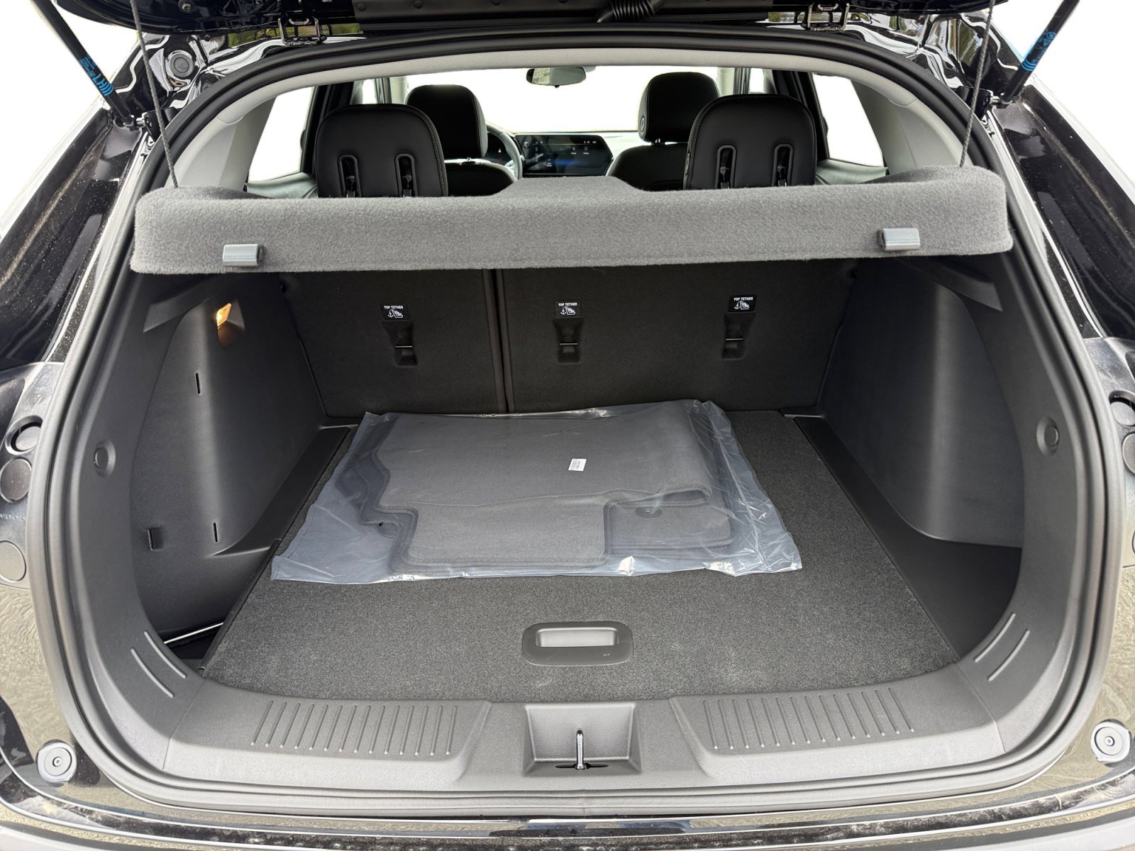 New 2026 Mosaic Black Metallic Chevrolet LT image 17