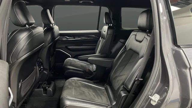 Used 2022 Gray Metallic Jeep Altitude image 21