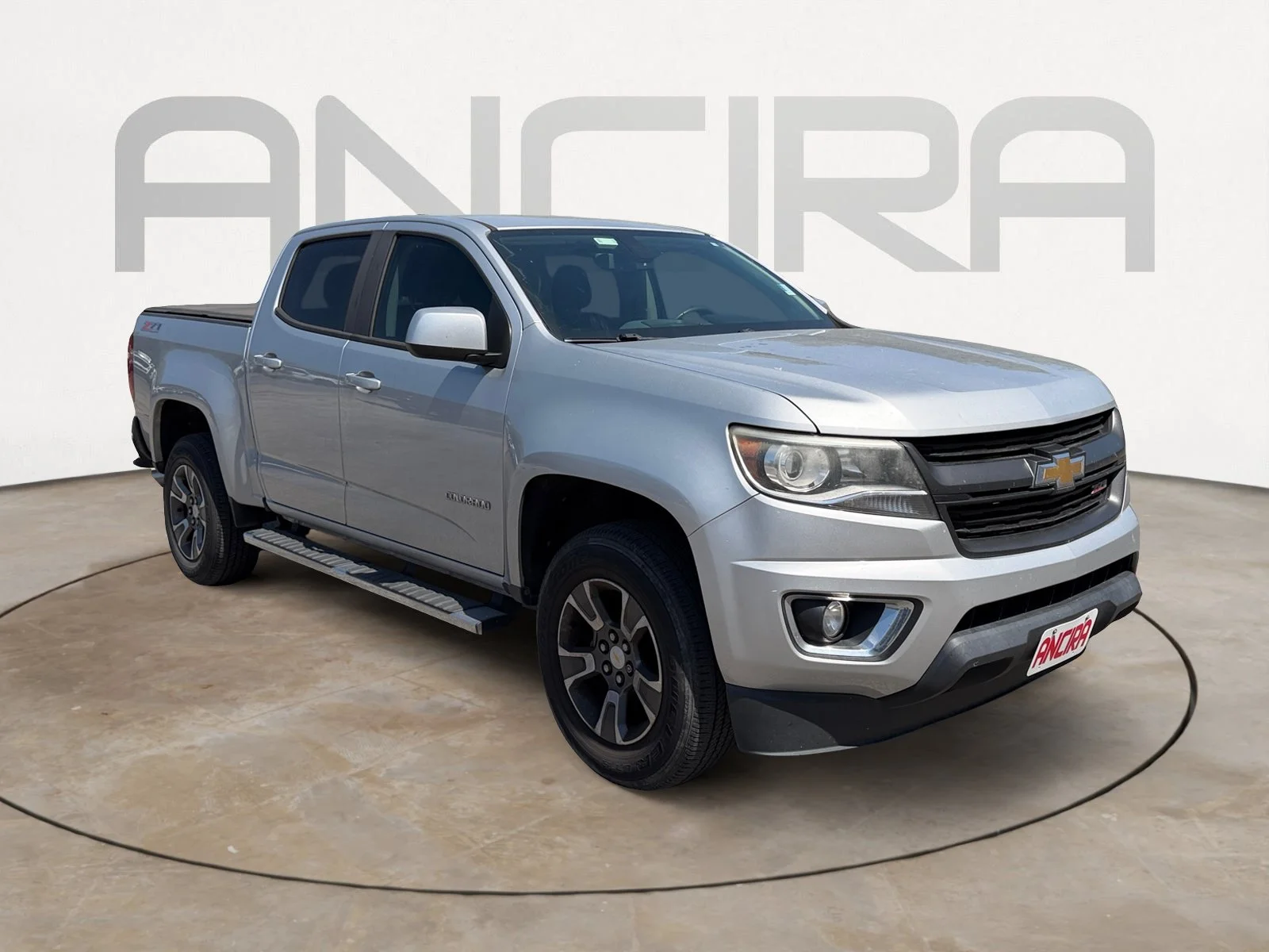 Used 2017 Silver Ice Metallic Chevrolet Z71 image 3