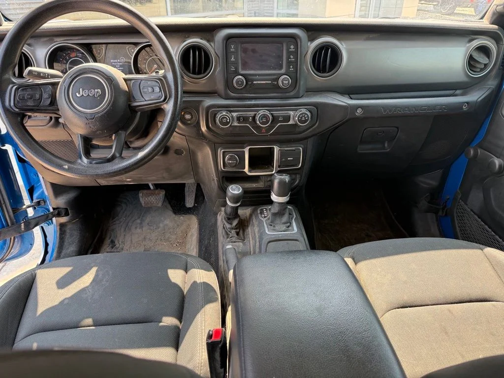 Used 2021 Blue Jeep Unlimited Sport image 6