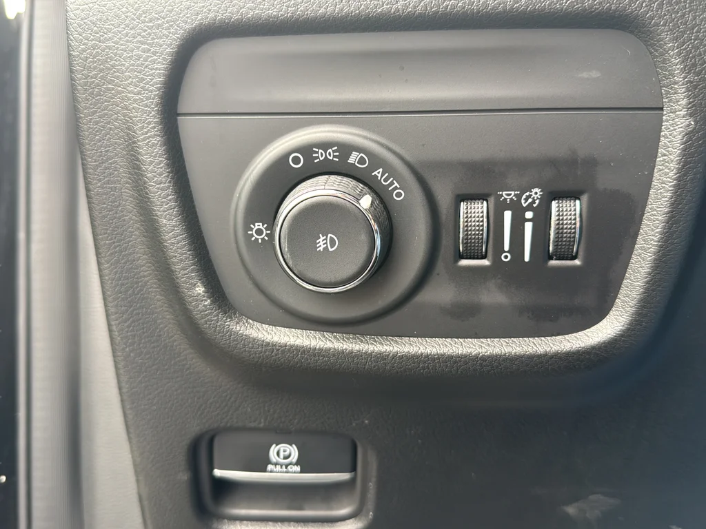 Used 2024 Black Jeep Limited image 19