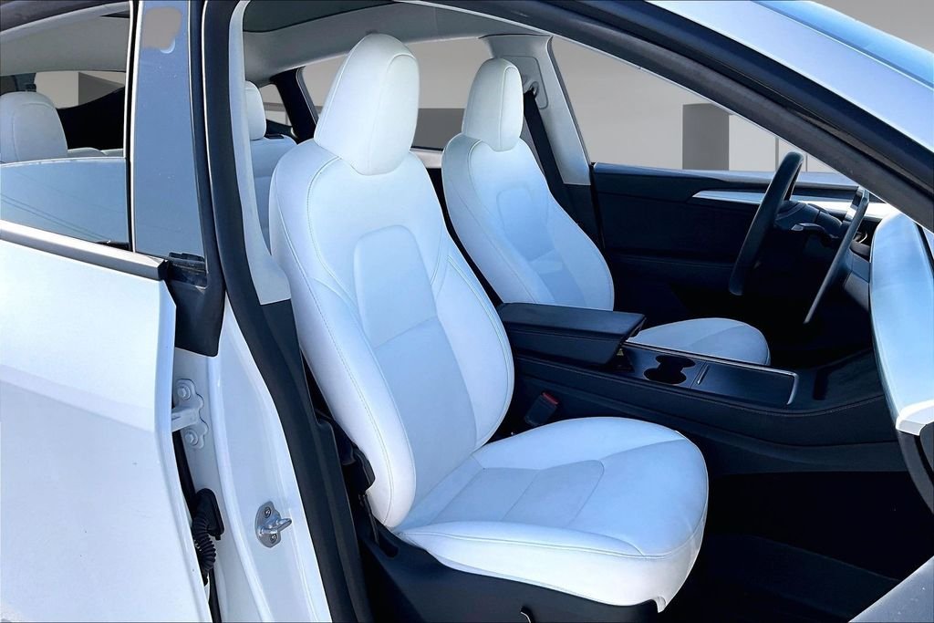 Used 2024 Pearl White Multi-Coat Tesla Long Range image 27