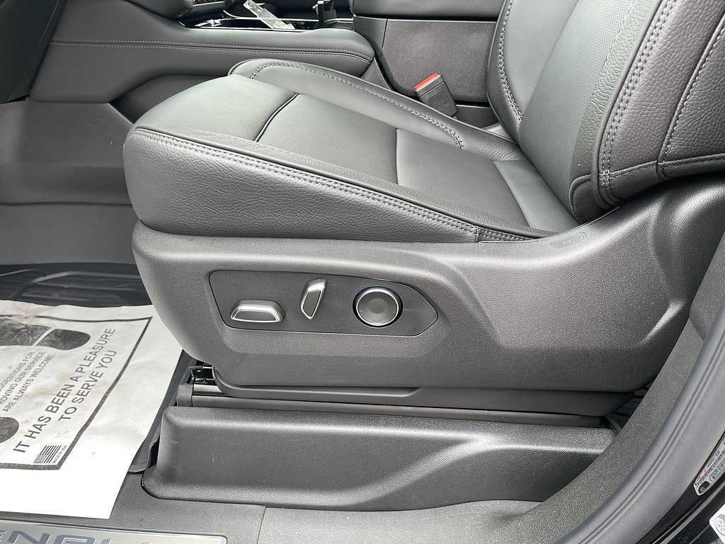 2026 GMC Yukon XL Denali - Photo 33