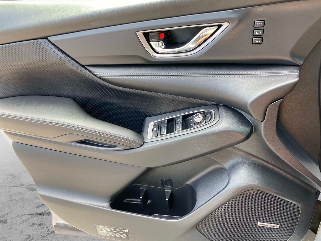 Used 2023 Silver Subaru Limited image 24