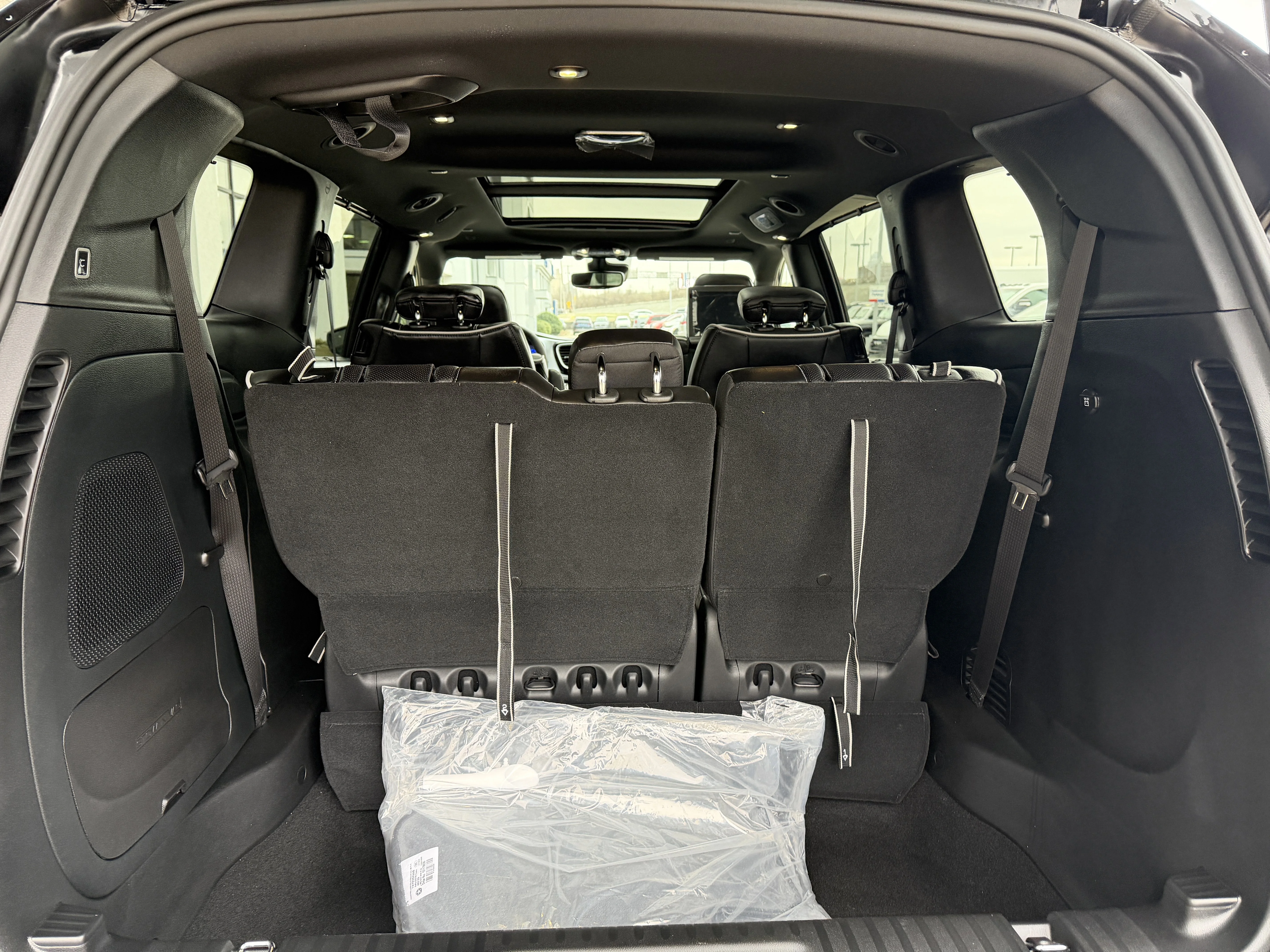 2026 Chrysler Pacifica Limited - Photo 12