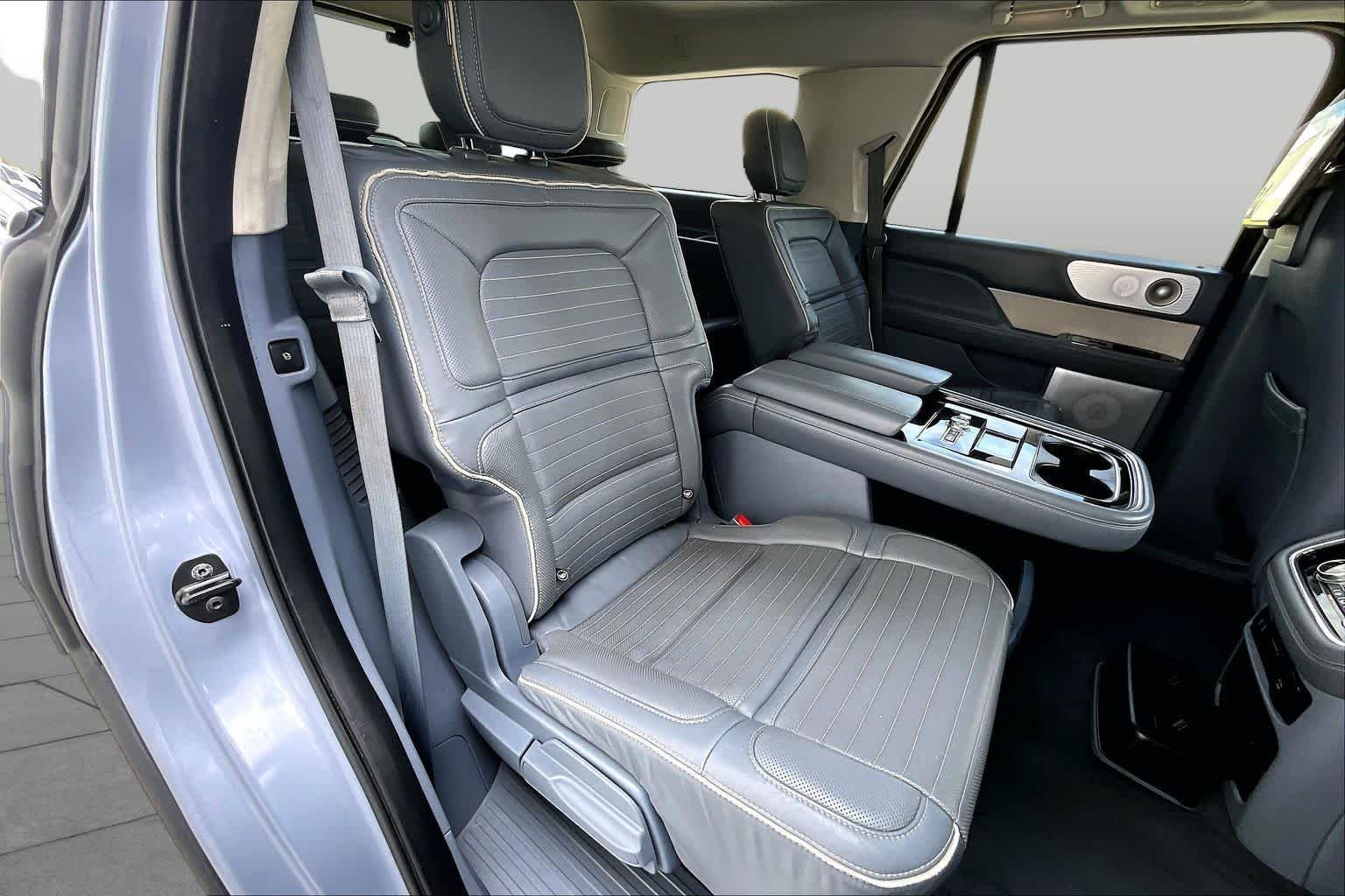 Used 2018 Chroma Crystal Blue Lincoln Black Label image 18
