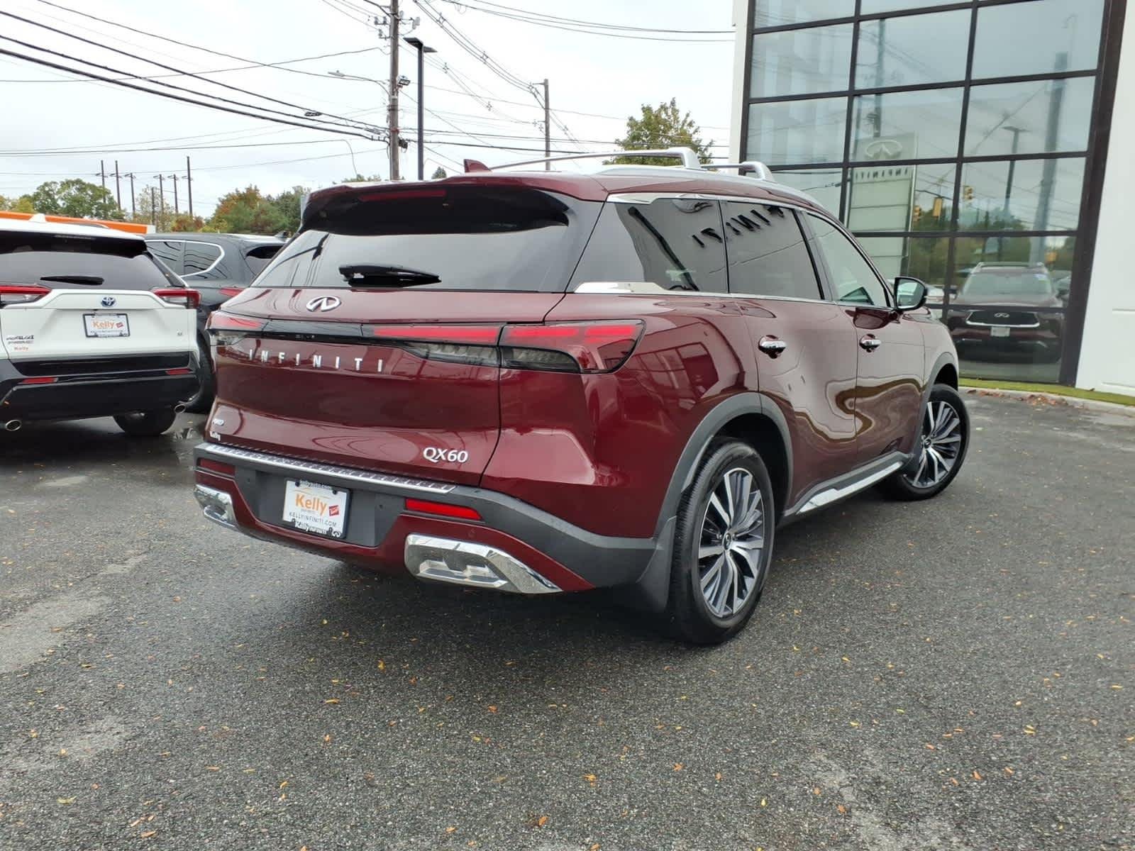 Certified Used 2022 Deep Bordeaux INFINITI SENSORY image 5