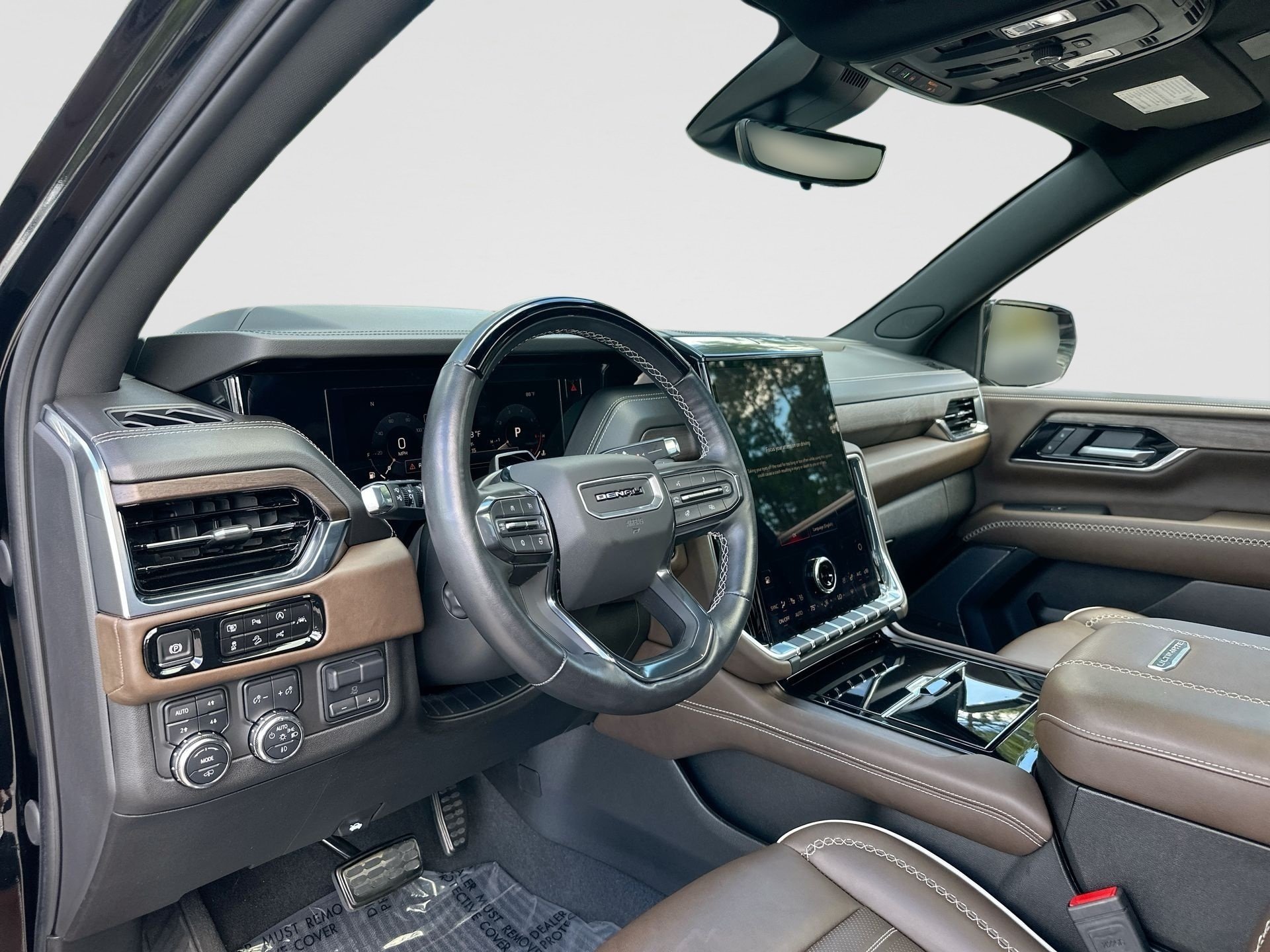 2025 GMC Yukon Denali Ultimate - Photo 10