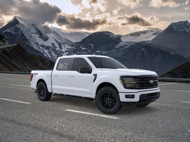 New 2026 Oxford White Ford XLT image 7