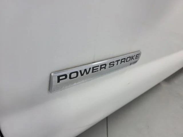 Used 2006 White Ford XL image 17