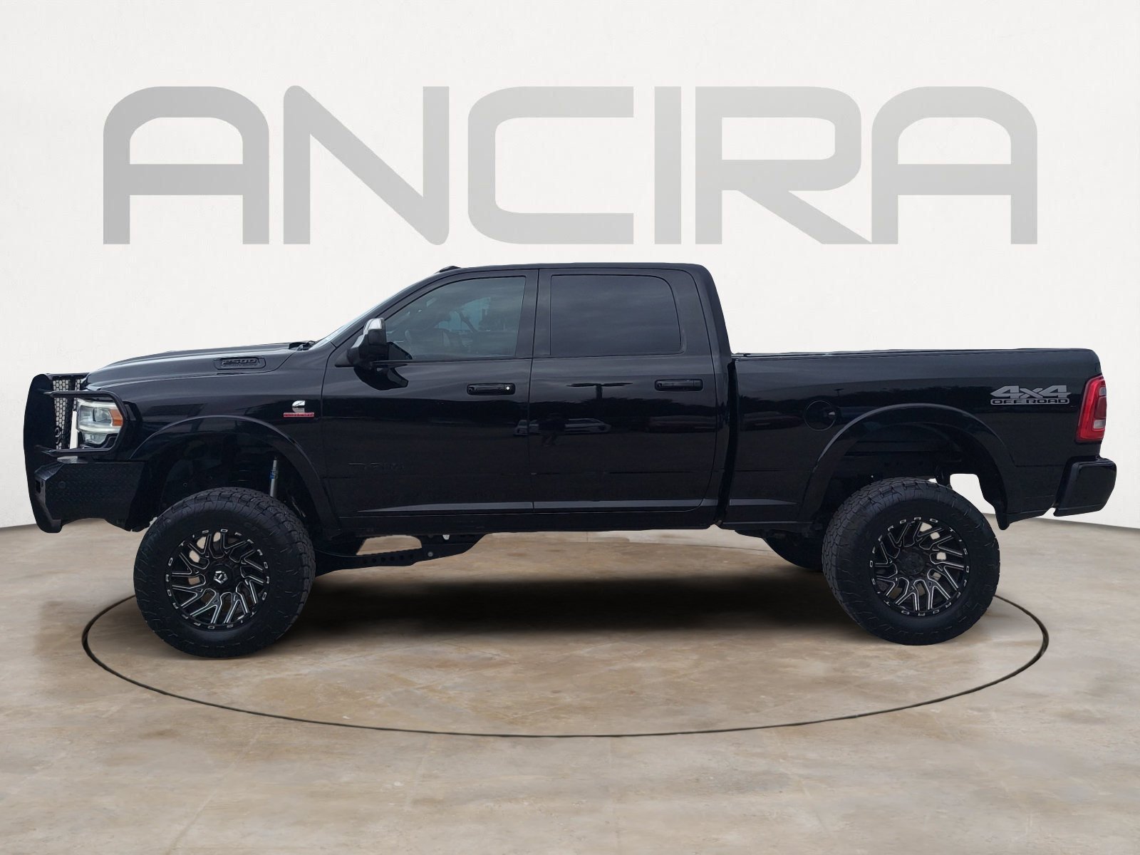 Used 2021 Diamond Black Crystal Pearlcoat Ram Laramie image 7