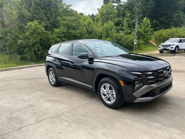 New 2026 Phantom Black Hyundai SE image 1