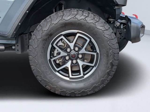 Used 2024 Gray Jeep Rubicon image 11