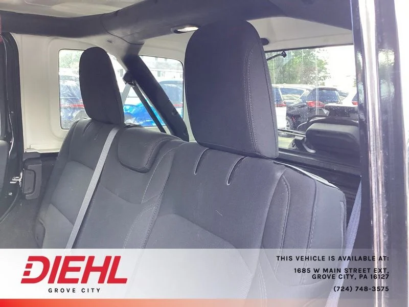 Used 2018 Black Jeep Unlimited Sahara image 11
