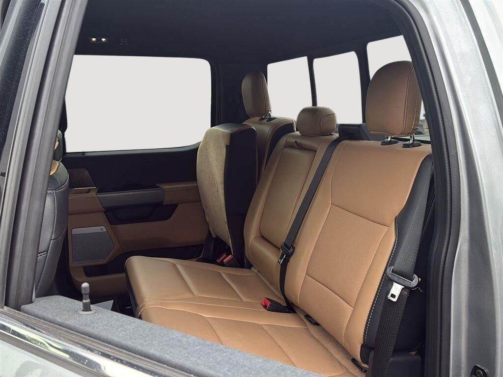 Used 2021 Iconic Silver Ford Lariat image 5