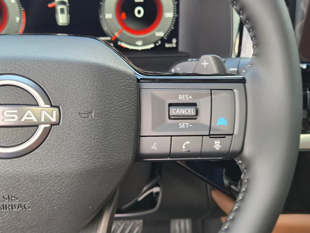 New 2026 Everest White Pearl TriCoat / Super Black Two-tone Nissan Platinum image 27