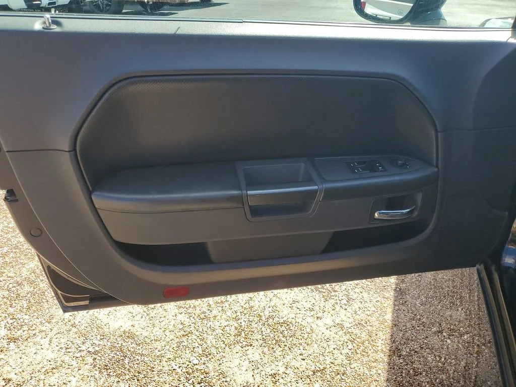 Used 2009 Black Dodge R/T image 42